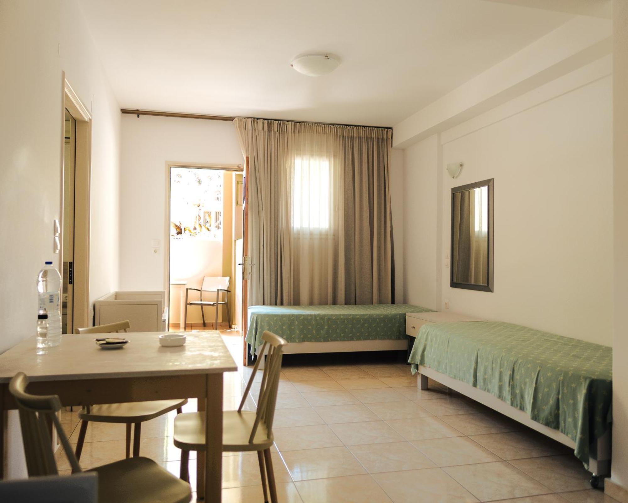 Ilian Beach & Apartments Rethymno  Exterior photo